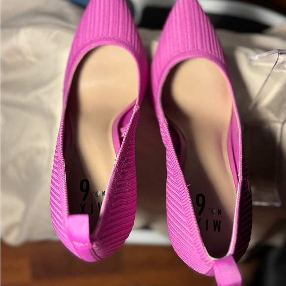 Mix No. 6 Fuchsia Textured Heels - Picture 2 of 5